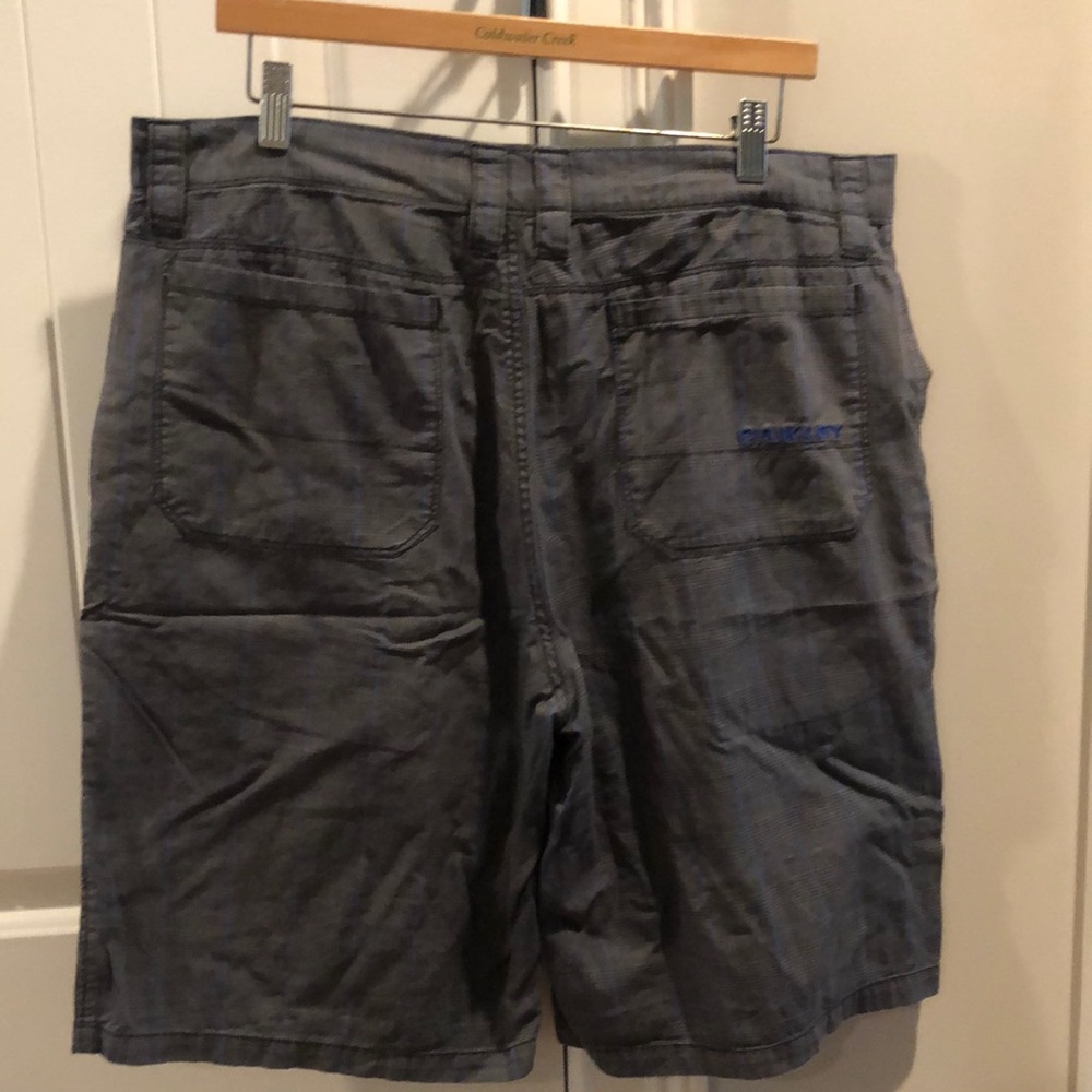 CLOSET CLOSING ! 2morrow Morning !NWOT Men’s Oakley Shorts